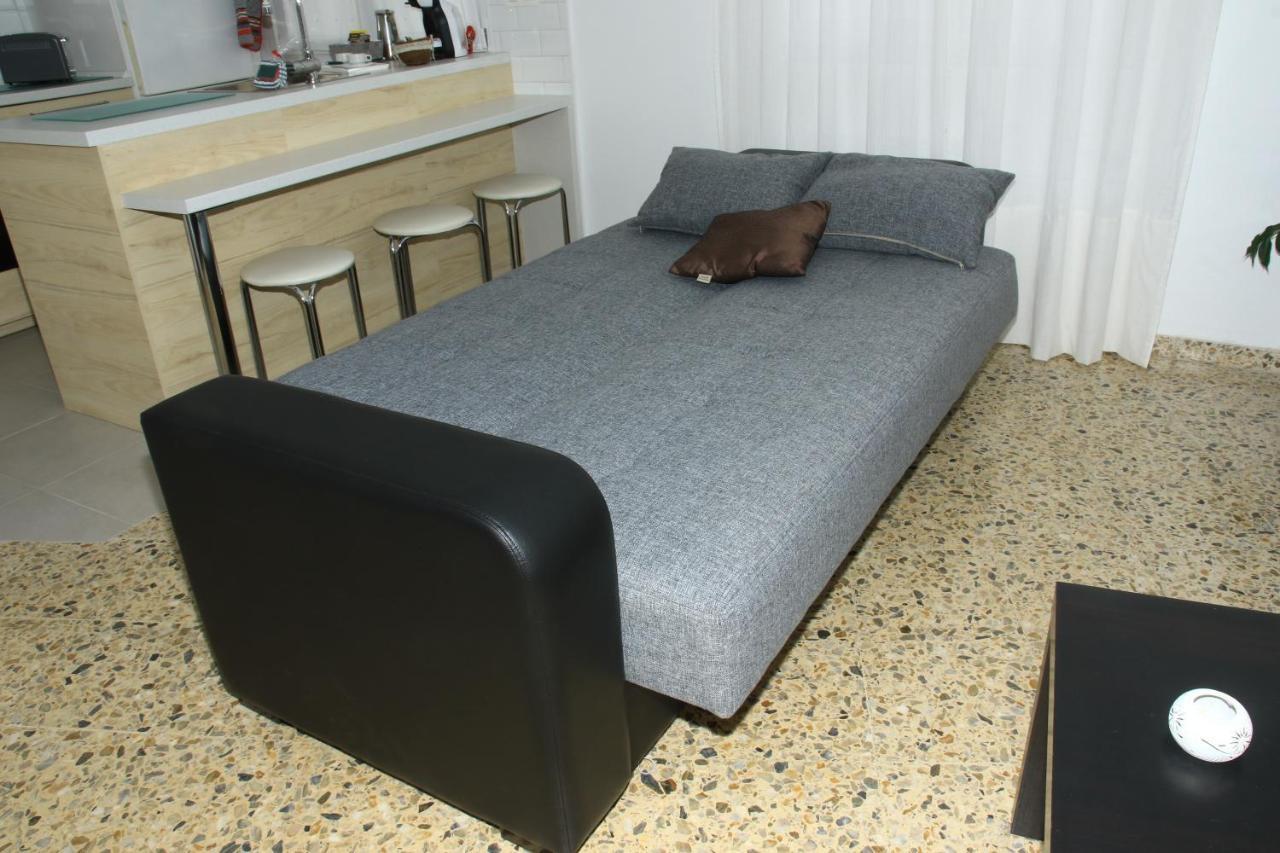 Apartamento R Y C Avilés Екстериор снимка